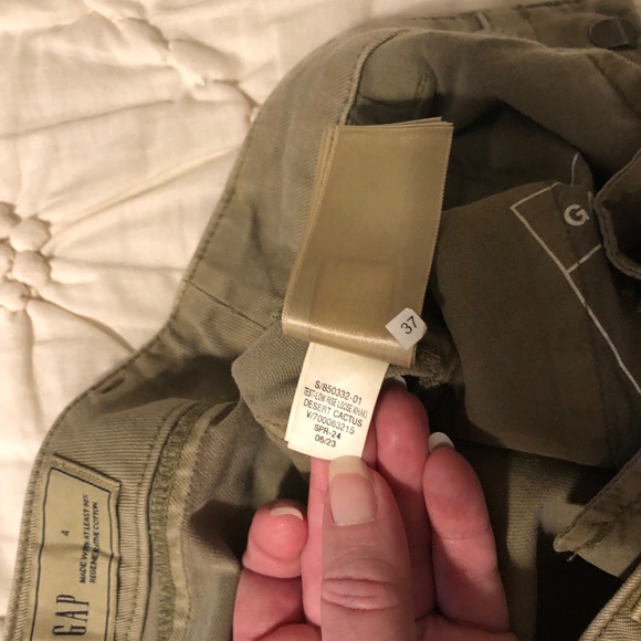 NWT Gap Khaki Loose Fit 4 Pants Low Rise Wide Leg - Picture 5 of 9